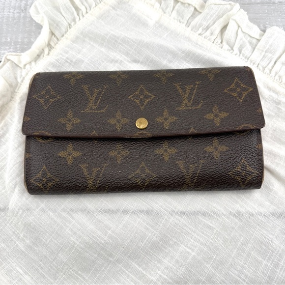 Louis Vuitton Handbags - AUTHENTIC Louis Vuitton Monogram Canvas International wallet
